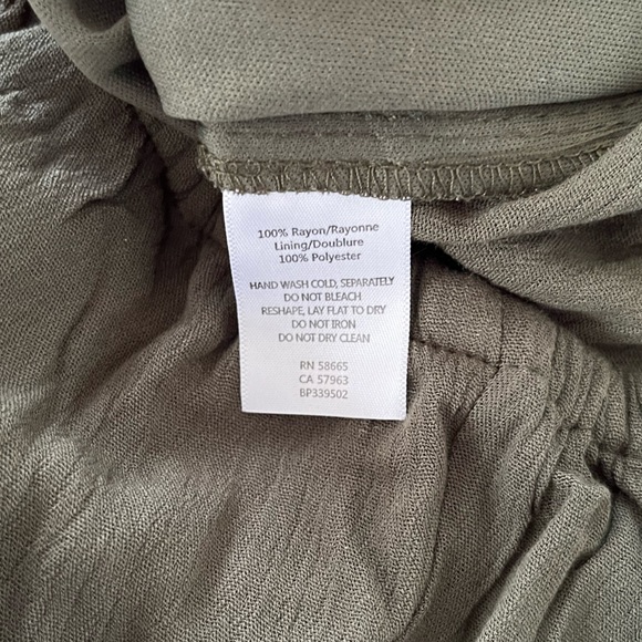 NEW Sadie & Sage Balloon Sleeve Cross Front Top in Green Size S Small Made in CA - Picture 5 of 6